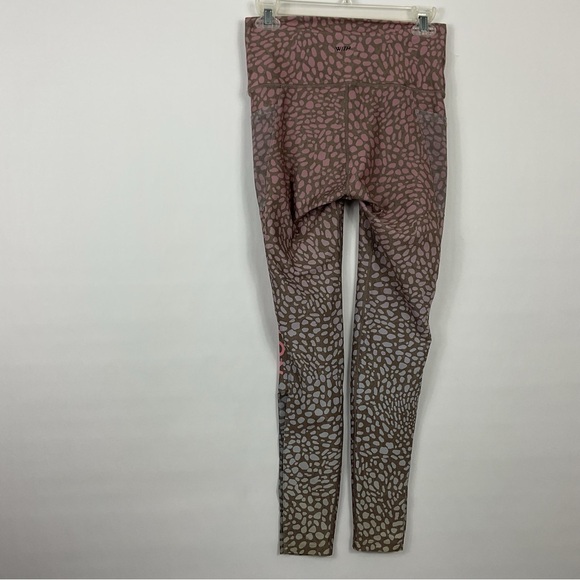 Peloton X WITH Leopard Ombre Leggings Size Medium - Picture 5 of 9